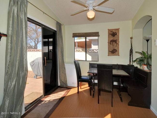 Photo - 6000 S Wood Crest Dr