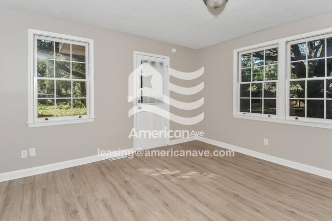 Photo - 1827 Beckley Dr