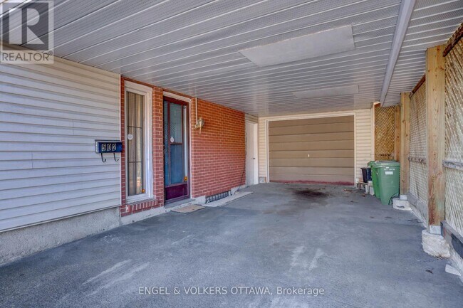 Photo - 504 Hilson Ave
