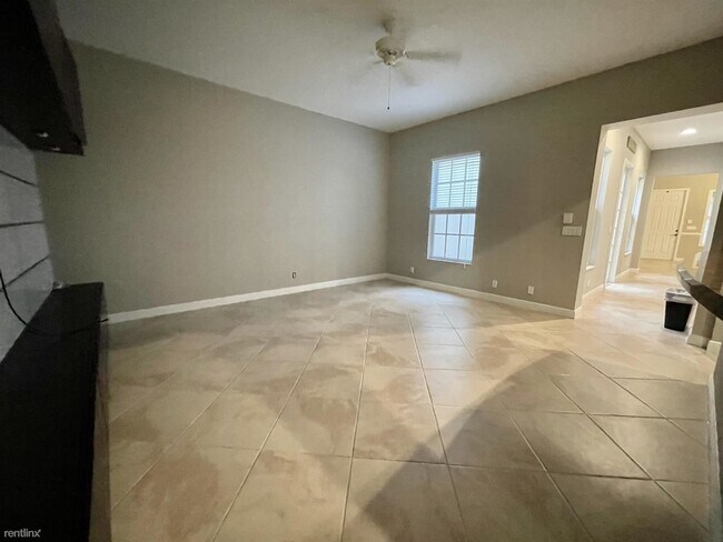 Photo - 3 br, 2.5 bath Townhome - 8339 NW 7th Ter