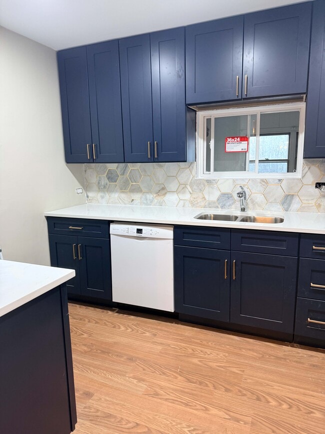 Photo - 6704 N Trumbull Ave