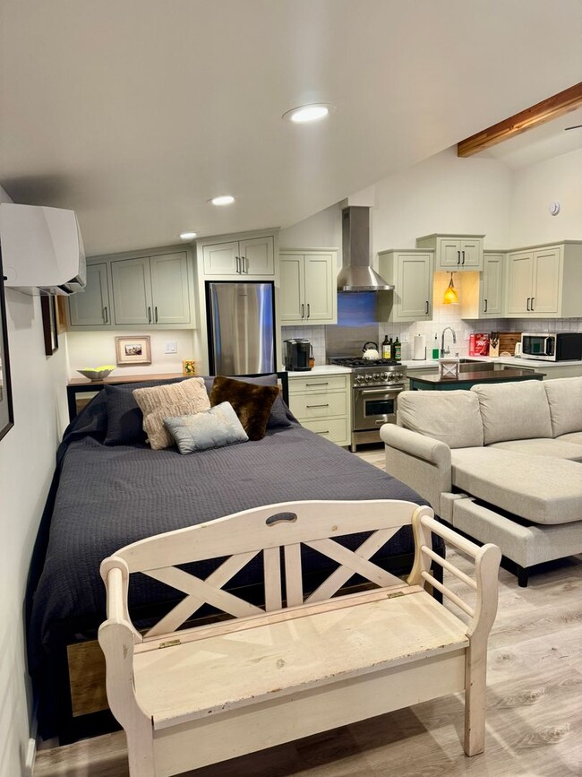 Photo - Immaculate Designer Furnished Studio in Country close to Town (Auburn, CA)