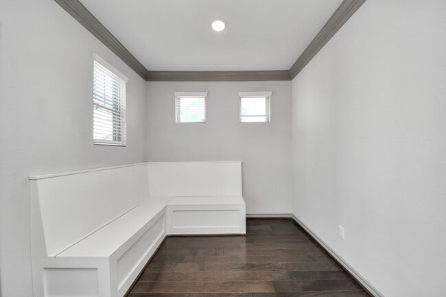 Photo - 8605 Hollyoaks Creek Ln