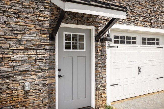 Photo - Spacious End Unit Luxury Townhome! Outstanding Location!