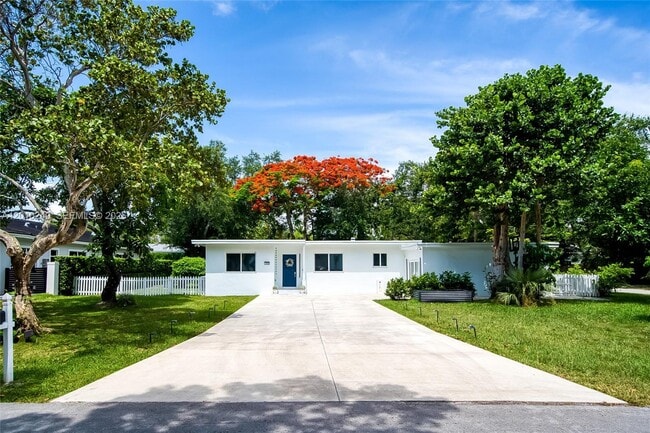Building Photo - 7800 SW 57th Ct