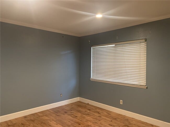 Photo - 3934 W 5th St Unit 104