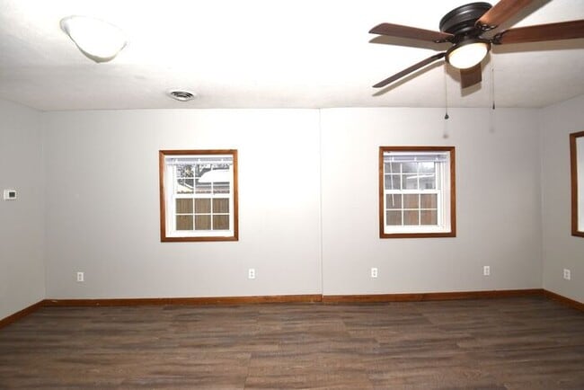 Photo - MIshawaka near Universities and shopping