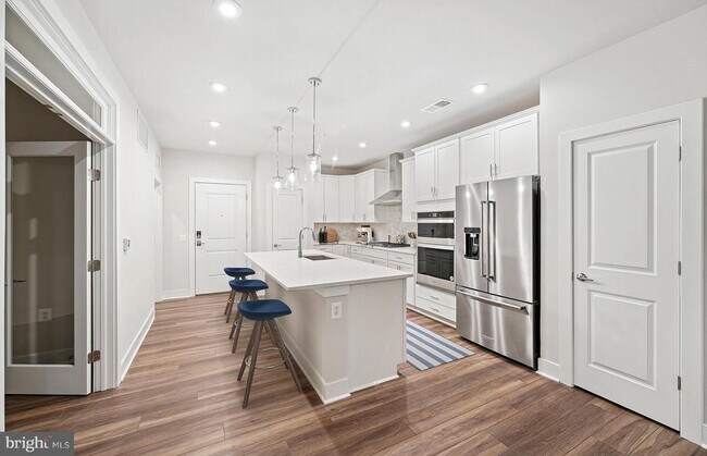 Photo - 104 Saint Ives Pl Unidad 109