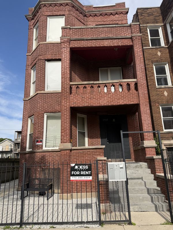 Building Photo - 1537 S St Louis Ave