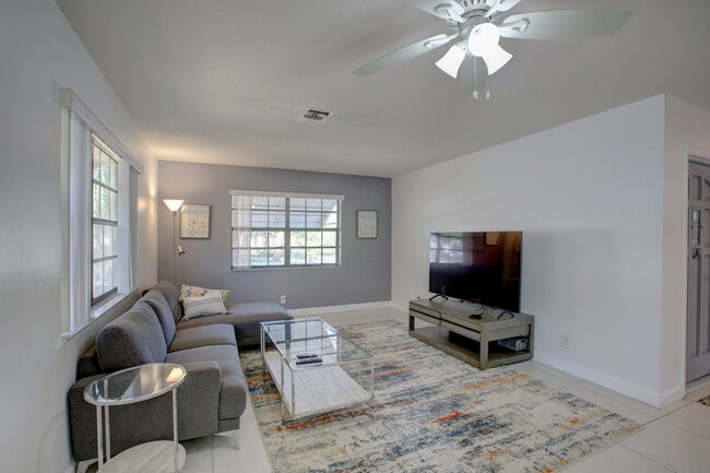 Photo - 418 SE 4th St