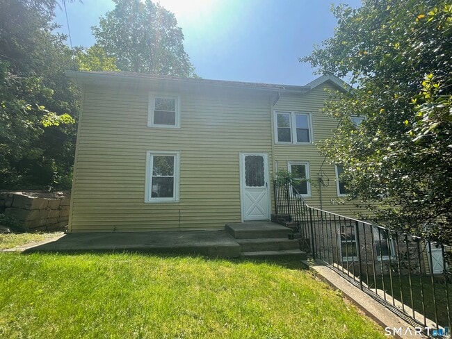 Building Photo - 42 Fisher Hill Rd Unit 5