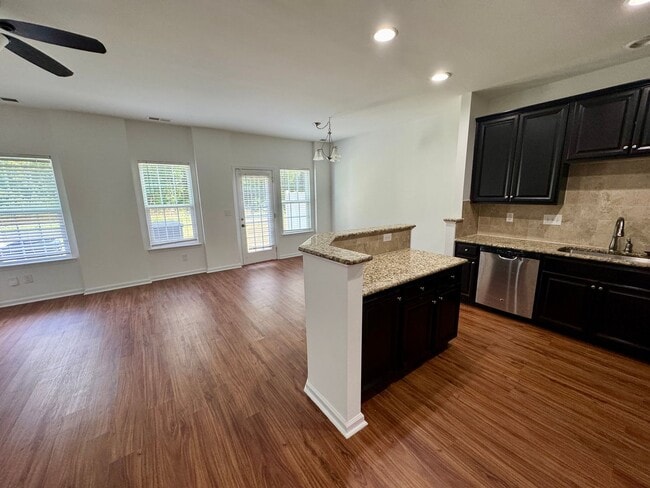 Photo - 3BR/2.5BA Townhouse in Steele Creek's Ston...