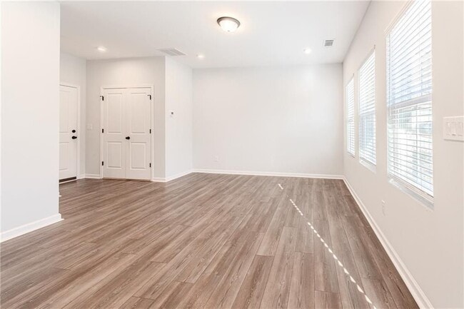 Photo - 1276 May Elm Ln