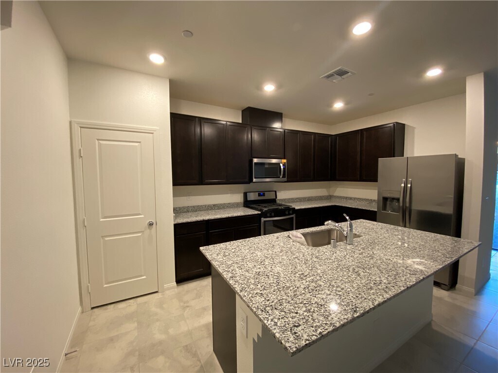 Photo - 2428 Bagnara Pl