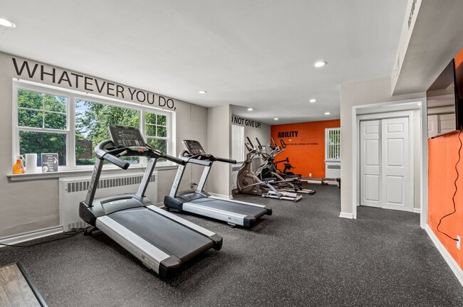 Fitness Center - Hampton Gardens Apartments