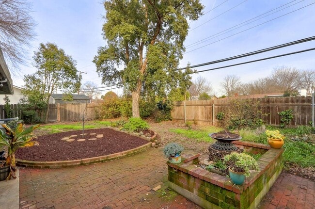 Photo - Beautiful Renovated 3/1 In Sacramento