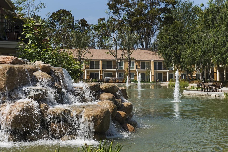 27 Seventy Five Mesa Verde Apartments For Rent In Costa Ca Rent In Costa Mesa California Ious Studios One Bedroom Two And Three Apartments