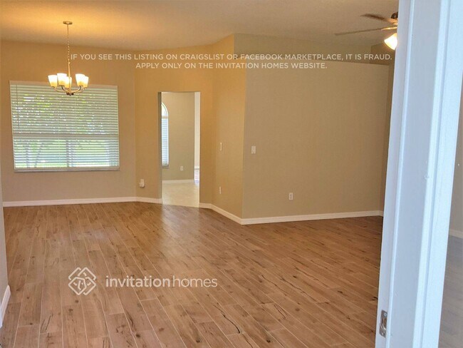 1005 Pelican Ln