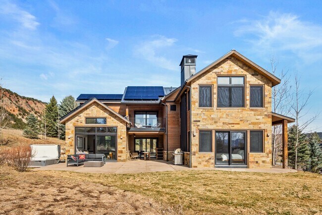 Photo - 649 Saddleback Rd