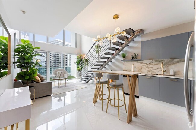 Building Photo - 41 SE 5th St Unit 2306 Rental