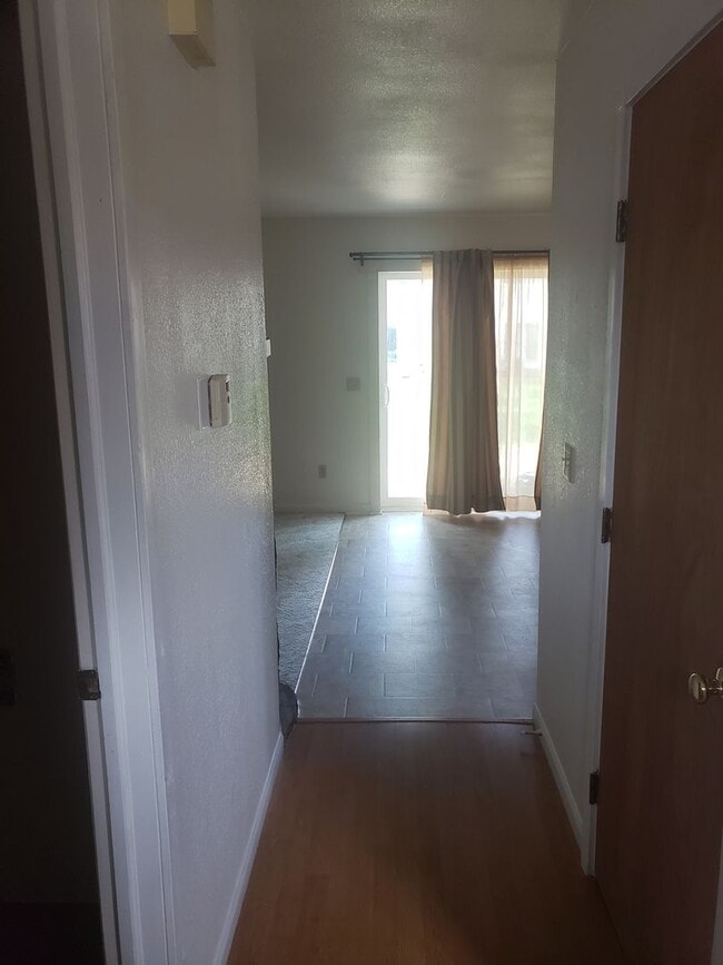 Photo - Great 3 bed 2 1/2 bath condo in the Brandy...
