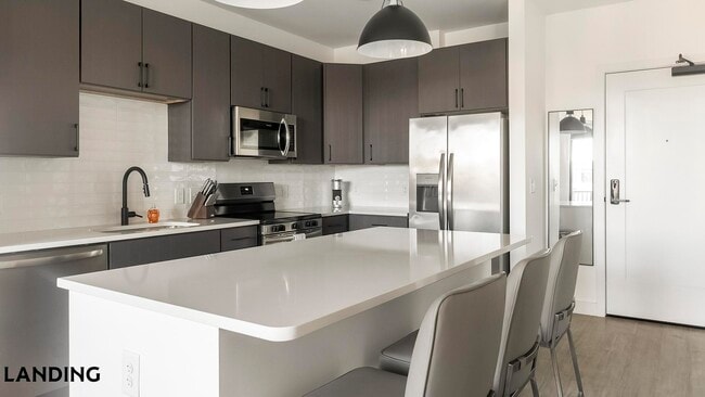 Photo - 1007 S Mint St Unidad 814