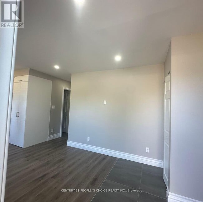 Photo - 199 Avondale Blvd
