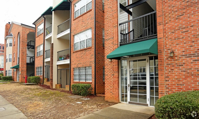 Photo - Carriage Court