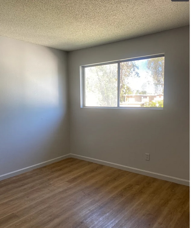 Photo - 2154 W Brownwood Ave Unit 1