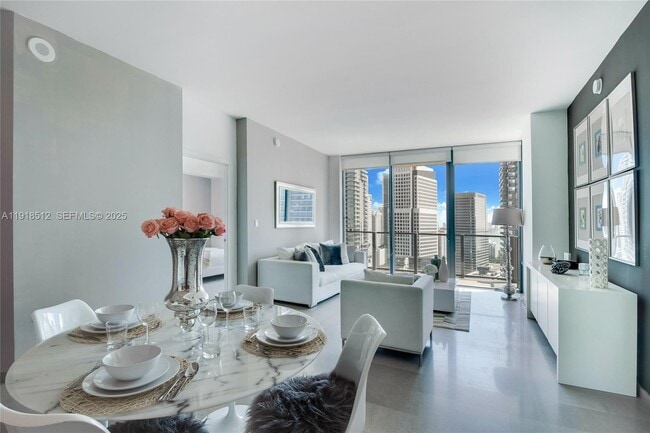 Photo - 88 SW 7th St