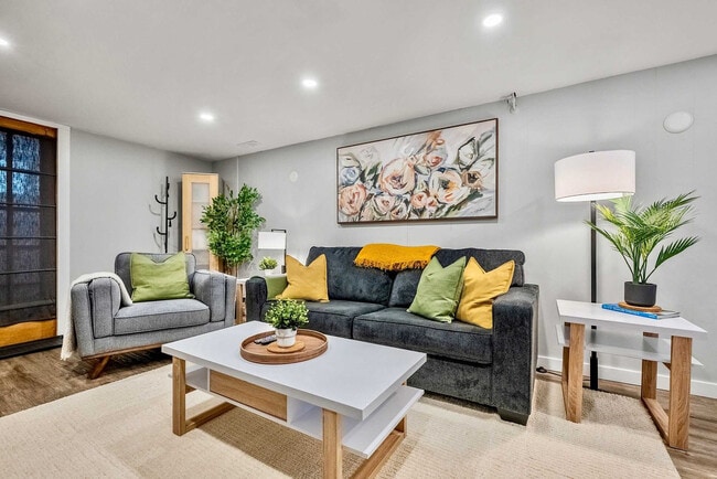 Building Photo - 7916-7936 36 Ave NW