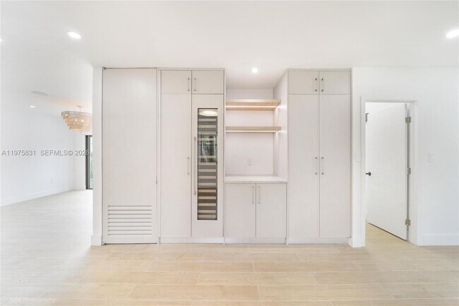 Photo - 555 NE 52nd Terrace