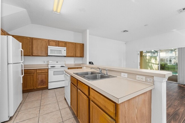 Photo - 3-Bedroom, 3-Bath Townhouse in Four Corner...