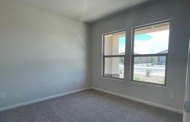 Photo - Charming 3 bed 2 bath home located in Eloy!