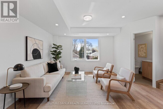 Photo - 15 Acorn Ave
