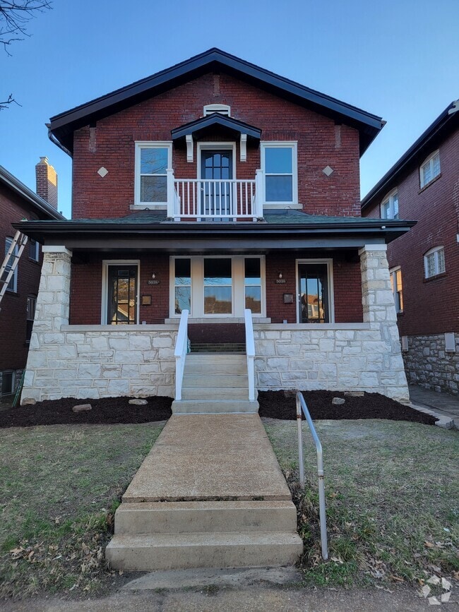 Building Photo - 5038 Chippewa St Unit A-Upstairs Rental