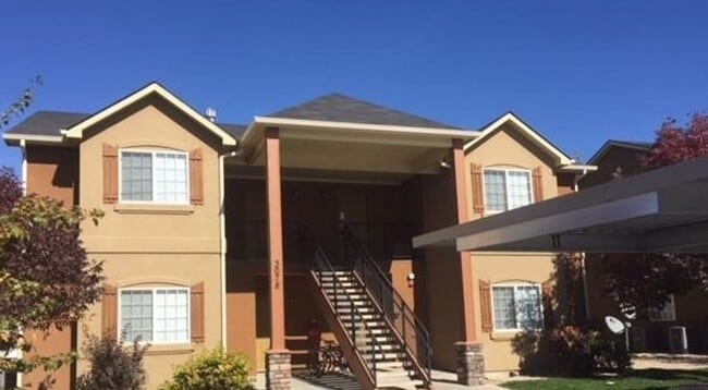 Building Photo - 3041 W Acarrera Ln Unit 11