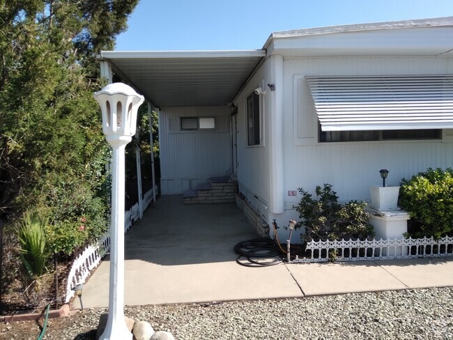 Building Photo - 23156 Skylink Dr Rental