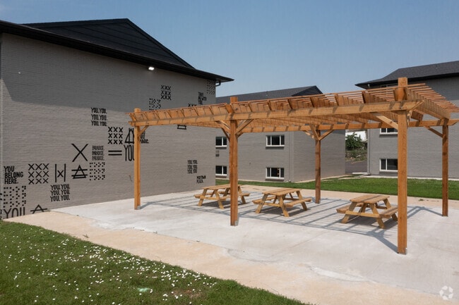 Photo - Midtown Plaza