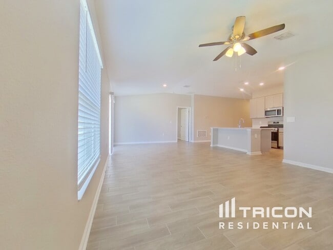 Photo - 34591 Shellback St