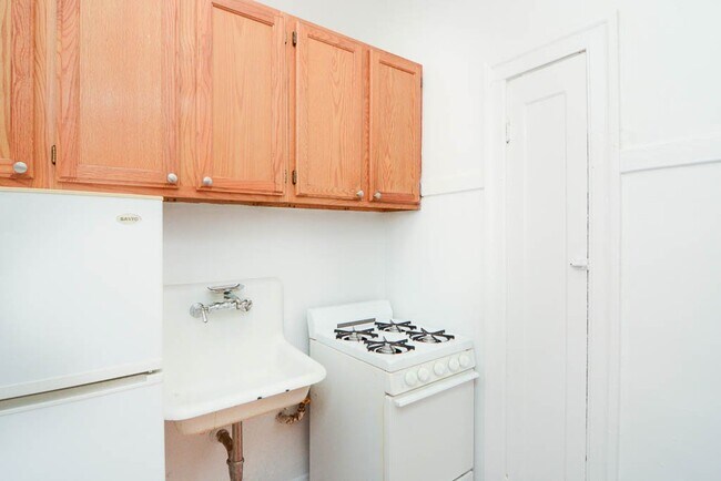 Photo - 2536 N Sawyer Ave Unit 501