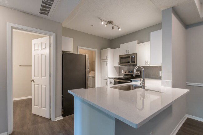 Building Photo - Axial Buckhead Rental