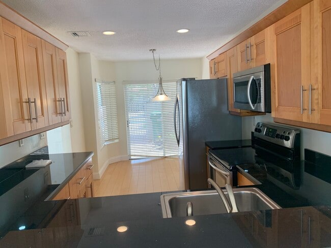 4447 NW 98th Ave