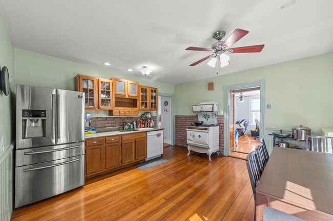 Photo - 90 Florence St Apartment Unit #2