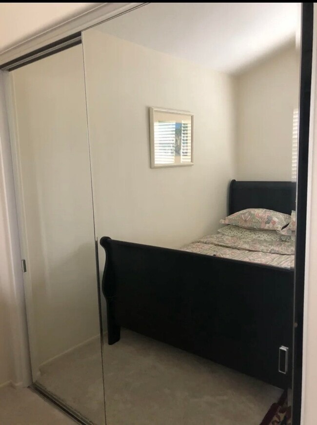 124 La Mirage Cir