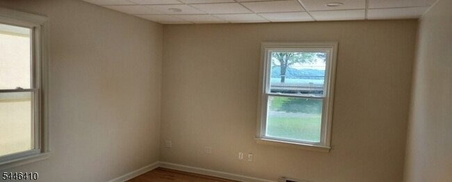 27 W Shore Trail Unit 3