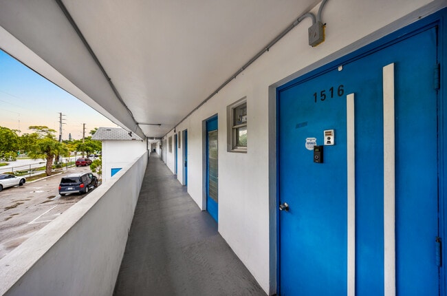 Photo - 19051 NE 2nd Ave