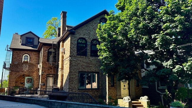 Building Photo - 3212 Cambridge Ave