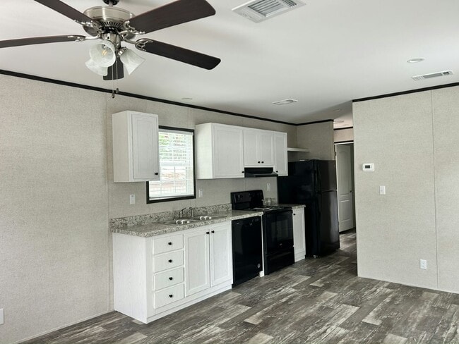 Photo - 38651 Tarr Dr