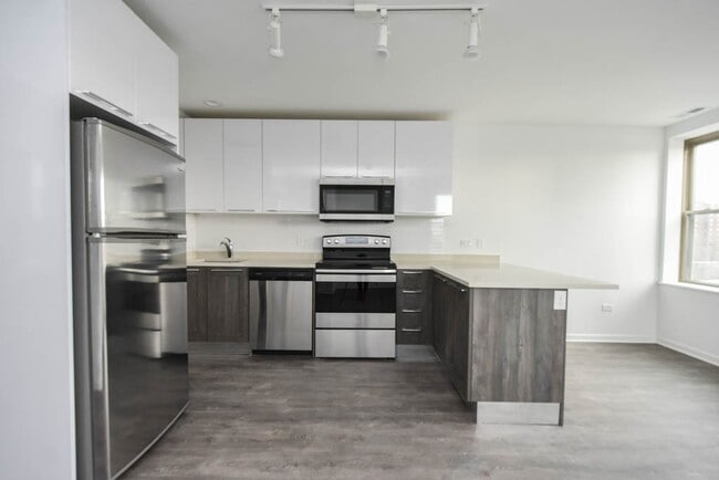 Photo - 940 W Winona St Unit 206